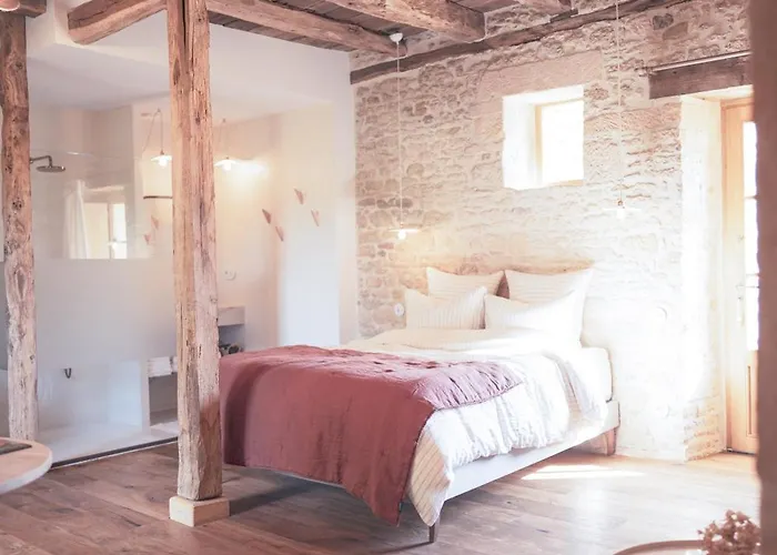 Maison Lou Piade - Exclusive 1852 Country Estate *